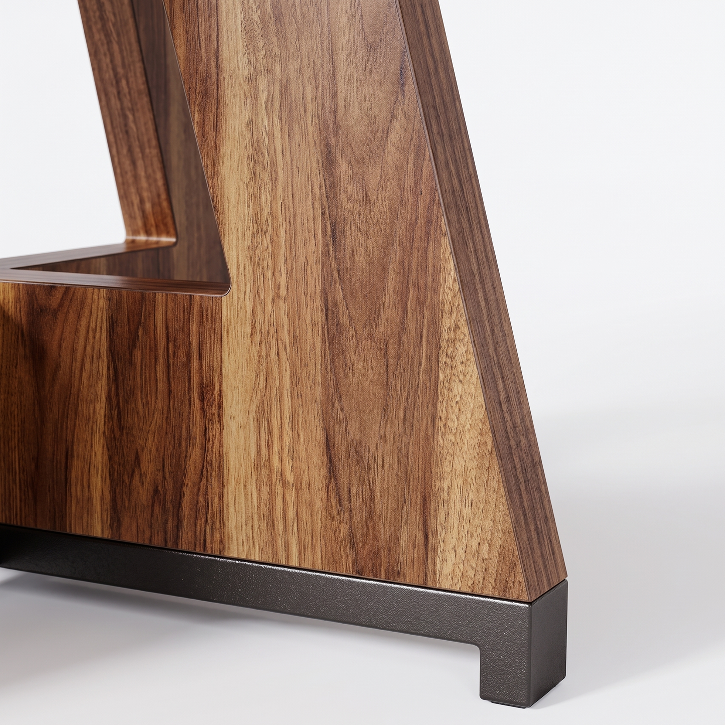 Dala round dining table - base detail