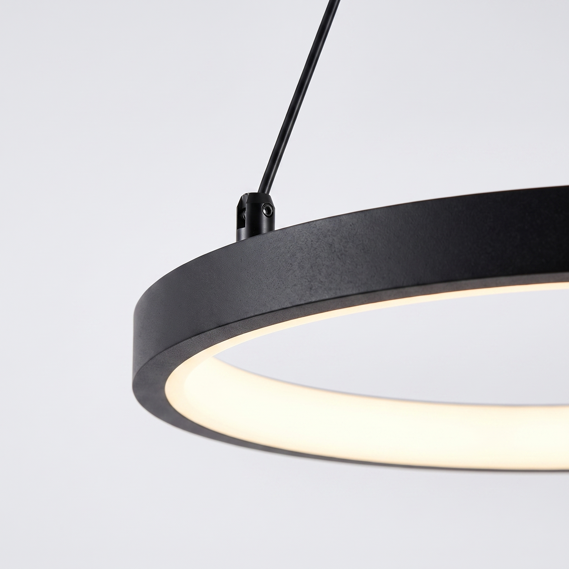 Nimbus LED ring pendant - cable and ring detail