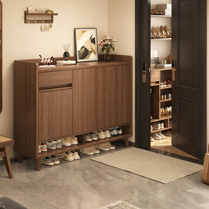 Ridge shoe cabinet - lifestyle in use